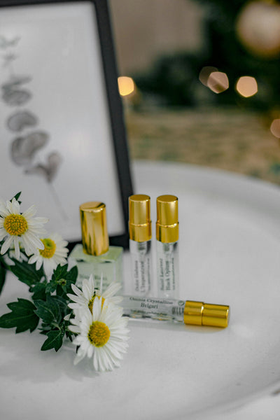 Comment faire tenir son parfum toute la journée ?